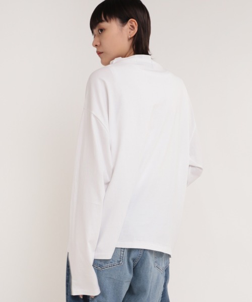 RNA（アールエヌエー）の「M1772 ダイナソー＆スネークハイネックロンＴ（Tシャツ/カットソー・レディース・ホワイト/ブラック/パープル・MEDIUM）」の20枚目の写真