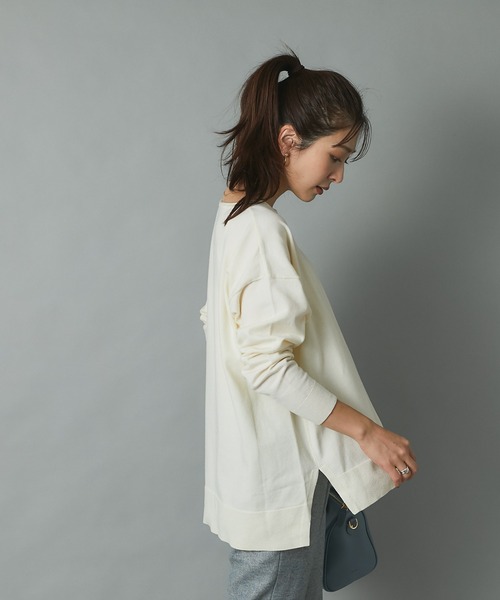 RIVE DROITE(リヴドロワ)の「自然な抜け感を演出 ハイゲージスリットワイドニット(ニット/セーター・レディース・ライトグレー/オフホワイト/サックスブルー・FREE)」の22枚目の写真