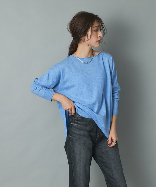 RIVE DROITE(リヴドロワ)の「自然な抜け感を演出 ハイゲージスリットワイドニット(ニット/セーター・レディース・ライトグレー/オフホワイト/サックスブルー・FREE)」の4枚目の写真