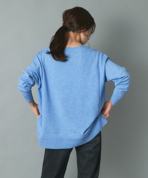 RIVE DROITE(リヴドロワ)の「自然な抜け感を演出 ハイゲージスリットワイドニット(ニット/セーター・レディース・ライトグレー/オフホワイト/サックスブルー・FREE)」の6枚目の写真