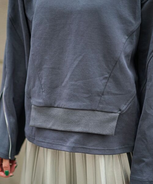 AULA AILA（アウラアイラ）の「AULA AILA（アウラ アイラ）別注レイヤードプルオーバー（Tシャツ/カットソー・レディース・チャコールグレー/オフホワイト・0）」の17枚目の写真