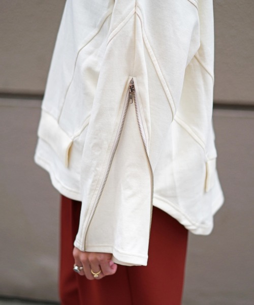 AULA AILA（アウラアイラ）の「AULA AILA（アウラ アイラ）別注レイヤードプルオーバー（Tシャツ/カットソー・レディース・チャコールグレー/オフホワイト・0）」の7枚目の写真