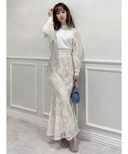 dazzlin（ダズリン）の「ハイウエストレースマーメイドスカート（スカート・レディース・オフホワイト/ブルー/ブラウン・SMALL/MEDIUM）」の6枚目の写真