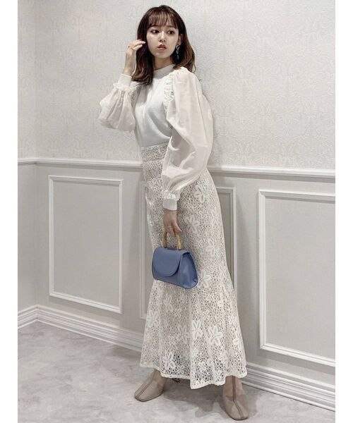 dazzlin（ダズリン）の「ハイウエストレースマーメイドスカート（スカート・レディース・オフホワイト/ブルー/ブラウン・SMALL/MEDIUM）」の4枚目の写真