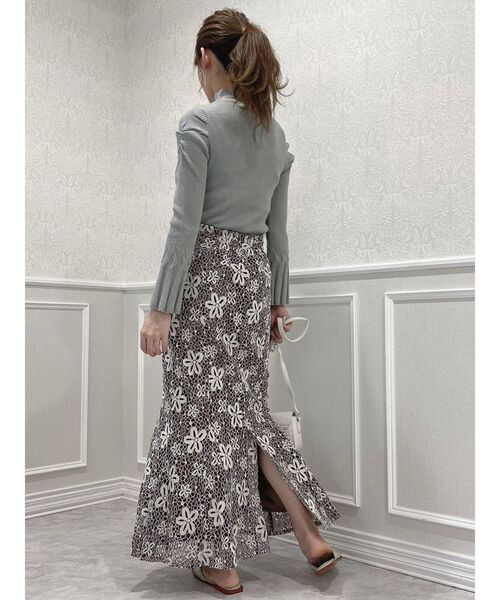 dazzlin（ダズリン）の「ハイウエストレースマーメイドスカート（スカート・レディース・オフホワイト/ブルー/ブラウン・SMALL/MEDIUM）」の5枚目の写真