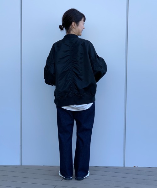 Alpha Industries(アルファインダストリーズ)の「MA-1/ALPHA別注/ブルゾン(ナイロンジャケット・レディース・ライトグレー/ブラック・S size/M size/L size)」の12枚目の写真