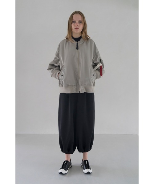 Alpha Industries(アルファインダストリーズ)の「MA-1/ALPHA別注/ブルゾン(ナイロンジャケット・レディース・ライトグレー/ブラック・S size/M size/L size)」の21枚目の写真