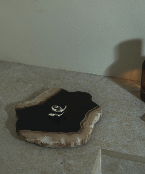 muku（ムク）の「金属アレルギー対応 ニュアンスリング/サージカルステンレス/316L（リング・レディース・シルバー/ゴールド・FREE）」の4枚目の写真