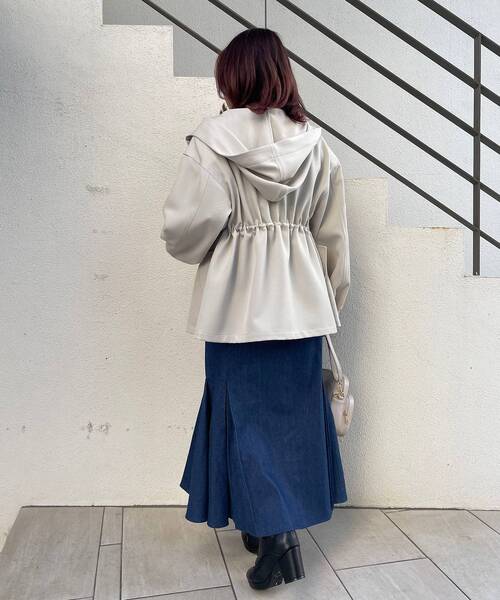 MAJESTIC LEGON(マジェスティックレゴン)の「ウエストきゅっとブルゾン(ブルゾン・レディース・ブラック/ベージュ/グレー/アイボリー・SMALL/MEDIUM)」の22枚目の写真
