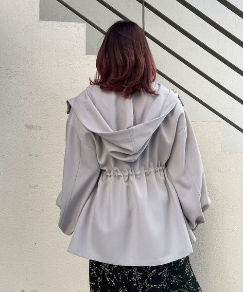 MAJESTIC LEGON(マジェスティックレゴン)の「ウエストきゅっとブルゾン(ブルゾン・レディース・ブラック/ベージュ/グレー/アイボリー・SMALL/MEDIUM)」の17枚目の写真