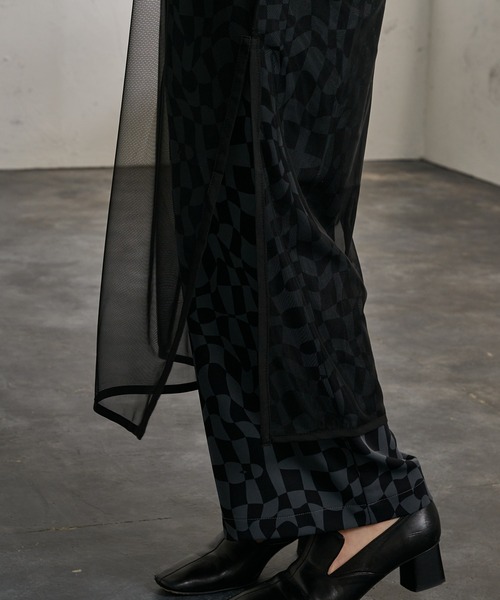 Ezick（エジック）の「シアーパイピングレイヤードワンピース（ワンピース・レディース・ホワイト/ブラック・FREE）」の13枚目の写真