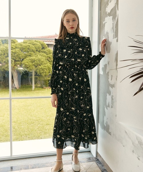 DEBB（デップ）の「【DEBB 】スモーキングフラワーマキシワンピース / Smocking Flower Maxi Dress（ワンピース・レディース・ブラック・SMALL/MEDIUM）」の5枚目の写真