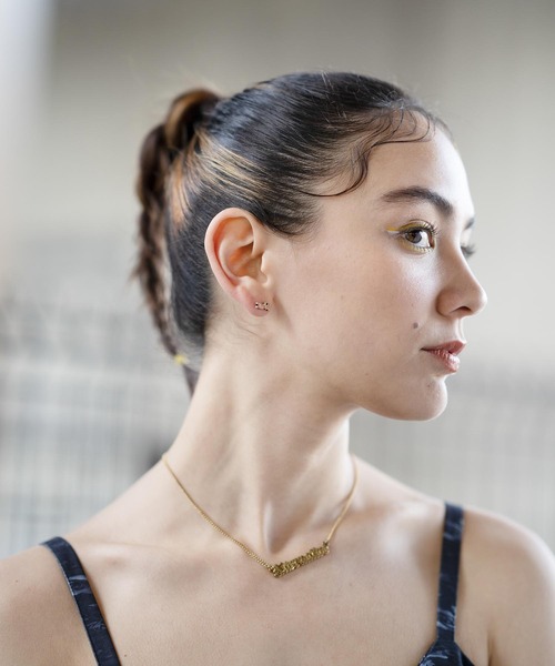 X-girl（エックスガール）の「ALTERNATIVE CHARM NECKLACE（ネックレス・レディース・シルバー/ゴールド・ONE SIZE）」の4枚目の写真