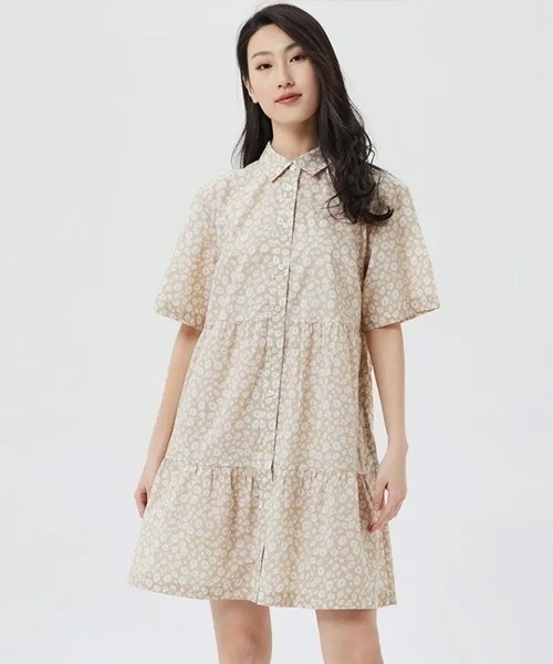 GAP(ギャップ)の「ティアード ミニ シャツワンピース(ワンピース・レディース・ホワイト/ホワイト×ブルー/ブラック/ベージュ・S/M/L/XS/XXS)」の6枚目の写真