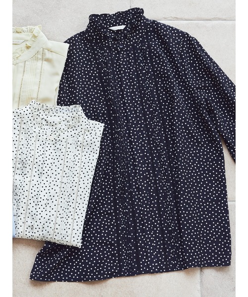 Te chichi(テチチ)の「スタンドフリルピンタックレースブラウス(シャツ/ブラウス・レディース・ブラック/オフホワイト/イエロー/ブルー・フリ-)」の11枚目の写真