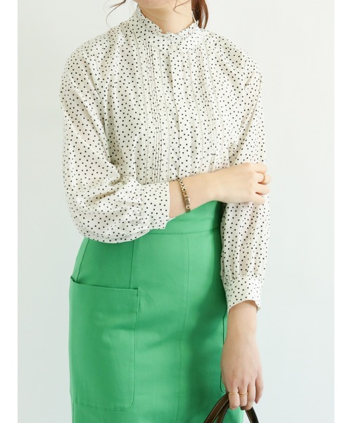 Te chichi(テチチ)の「スタンドフリルピンタックレースブラウス(シャツ/ブラウス・レディース・ブラック/オフホワイト/イエロー/ブルー・フリ-)」の13枚目の写真