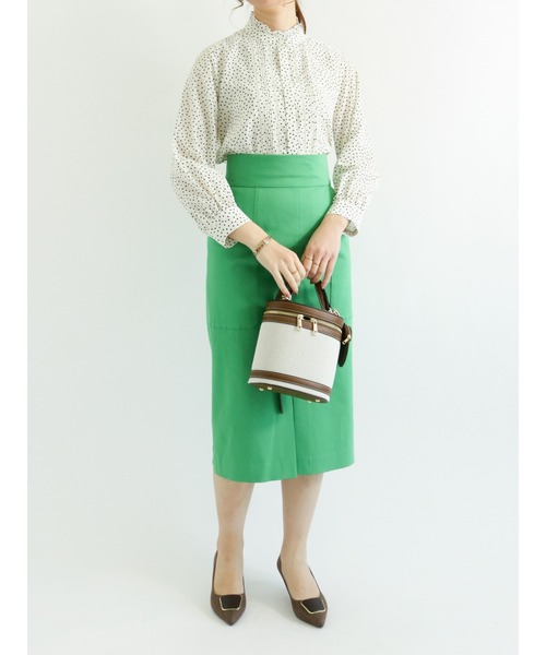 Te chichi(テチチ)の「スタンドフリルピンタックレースブラウス(シャツ/ブラウス・レディース・ブラック/オフホワイト/イエロー/ブルー・フリ-)」の12枚目の写真