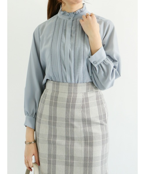 Te chichi(テチチ)の「スタンドフリルピンタックレースブラウス(シャツ/ブラウス・レディース・ブラック/オフホワイト/イエロー/ブルー・フリ-)」の17枚目の写真