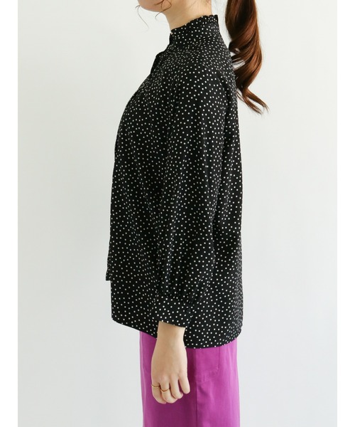 Te chichi(テチチ)の「スタンドフリルピンタックレースブラウス(シャツ/ブラウス・レディース・ブラック/オフホワイト/イエロー/ブルー・フリ-)」の20枚目の写真