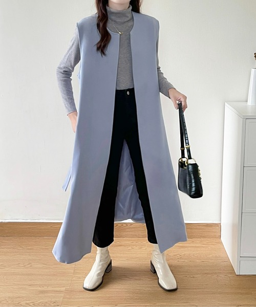 emi+(エミプラス)の「サイドスリットロングベスト ジレ(ベスト・レディース・ブラック/アイボリー/ブルー/チャコールグレー/ブラウン/カーキ/ベージュ・FREE)」の21枚目の写真