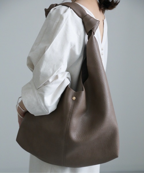 ap retro（アプレトロ）の「トライアングルトートバッグ　ポーチ付（トートバッグ・レディース・ブラック/ライトベージュ/ベージュ/ブラウン/グリーン/ホワイト・FREE）」の20枚目の写真