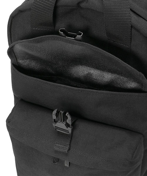 Manhattan Portage(マンハッタンポーテージ)の「Cadman Backpack(バックパック/リュック・メンズ・ブラック・LARGE)」の16枚目の写真
