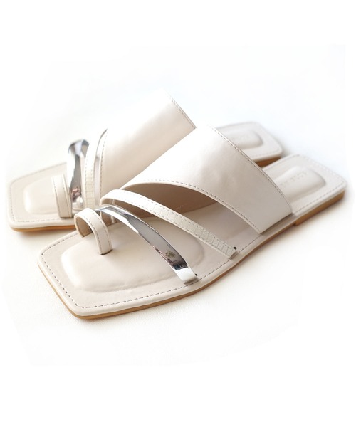 AmiAmi（アミアミ）の「スクエアトゥトリプルラインサンダル（サンダル・レディース・ブラック/ブラウン/イエロー/アイボリー・LL/S/M/L）」の13枚目の写真