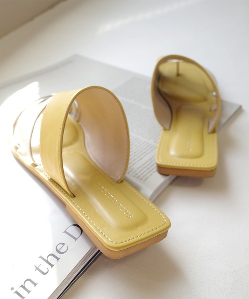 AmiAmi（アミアミ）の「スクエアトゥトリプルラインサンダル（サンダル・レディース・ブラック/ブラウン/イエロー/アイボリー・LL/S/M/L）」の10枚目の写真