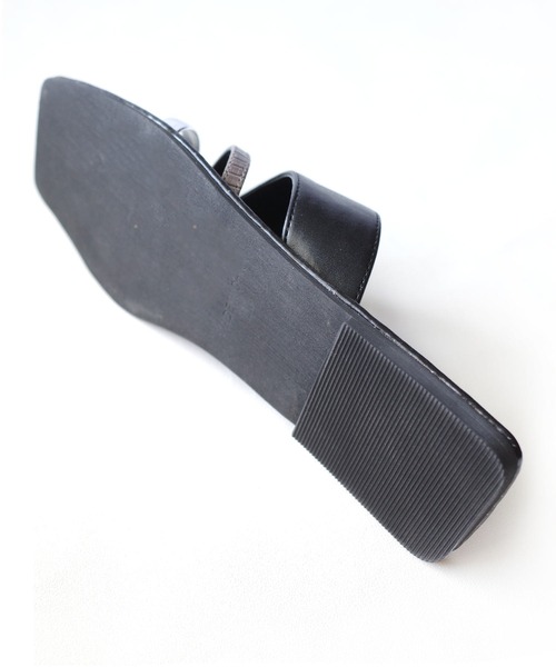 AmiAmi（アミアミ）の「スクエアトゥトリプルラインサンダル（サンダル・レディース・ブラック/ブラウン/イエロー/アイボリー・LL/S/M/L）」の21枚目の写真