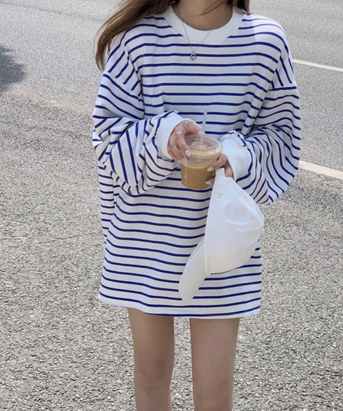 VitaFelice(ヴィータフェリーチェ)の「ボーダー長袖ベーシックロンT 春服(Tシャツ/カットソー・レディース・ブラック/ブルー/キャメル/ホワイト/グレー・FREE)」の6枚目の写真