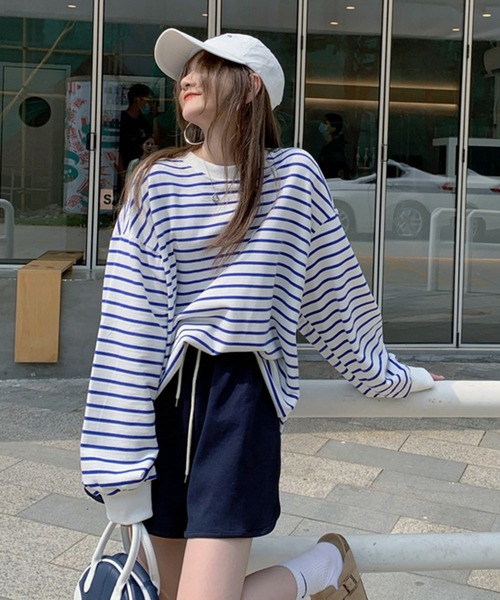 VitaFelice(ヴィータフェリーチェ)の「ボーダー長袖ベーシックロンT 春服(Tシャツ/カットソー・レディース・ブラック/ブルー/キャメル/ホワイト/グレー・FREE)」の9枚目の写真