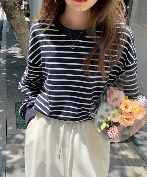 VitaFelice(ヴィータフェリーチェ)の「ボーダー長袖ベーシックロンT 春服(Tシャツ/カットソー・レディース・ブラック/ブルー/キャメル/ホワイト/グレー・FREE)」の18枚目の写真