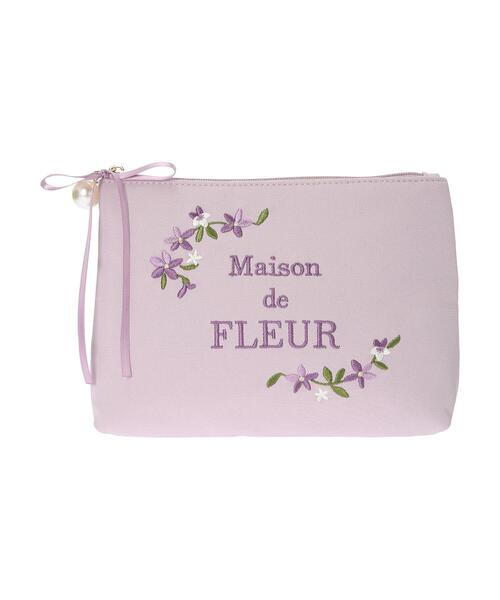 Maison de FLEUR（メゾンドフルール）の「すみれ刺繍ポーチ（ポーチ