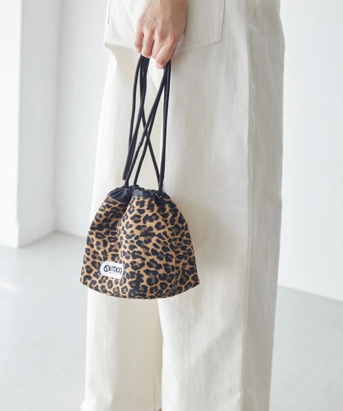 OUTDOOR PRODUCTS(アウトドアプロダクツ)の「OUTDOOR PRODUCTS EX 巾着BAG(ショルダーバッグ・レディース・ブラック/ベージュ/レオパード・FREE)」の3枚目の写真
