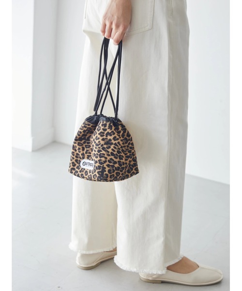 OUTDOOR PRODUCTS(アウトドアプロダクツ)の「OUTDOOR PRODUCTS EX 巾着BAG(ショルダーバッグ・レディース・ブラック/ベージュ/レオパード・FREE)」の5枚目の写真