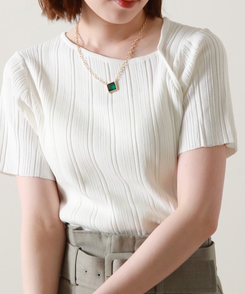 Cheek（チーク）の「デコルテスリット半袖ニット（ニット/セーター・レディース・ベージュ/ネイビー/オフホワイト/グリーン・MEDIUM）」の2枚目の写真