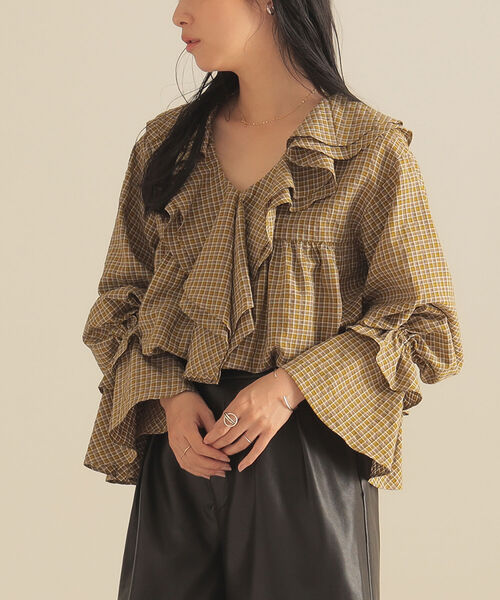 BeAMS DOT（ビームスドット）の「【WEB限定】BeAMS DOT / ボリュームフリル ブラウス（シャツ/ブラウス・レディース・グリーン/ホワイト系その他5/イエロー系その他5・FREE）」の11枚目の写真