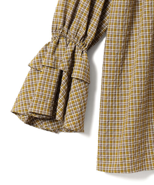 BeAMS DOT（ビームスドット）の「【WEB限定】BeAMS DOT / ボリュームフリル ブラウス（シャツ/ブラウス・レディース・グリーン/ホワイト系その他5/イエロー系その他5・FREE）」の22枚目の写真