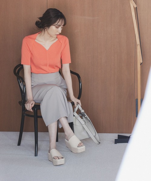Andemiu（アンデミュウ）の「ハートネックニット283027（ニット/セーター・レディース・ブラック/ピンク/イエロー/アイボリー・FREE）」の21枚目の写真