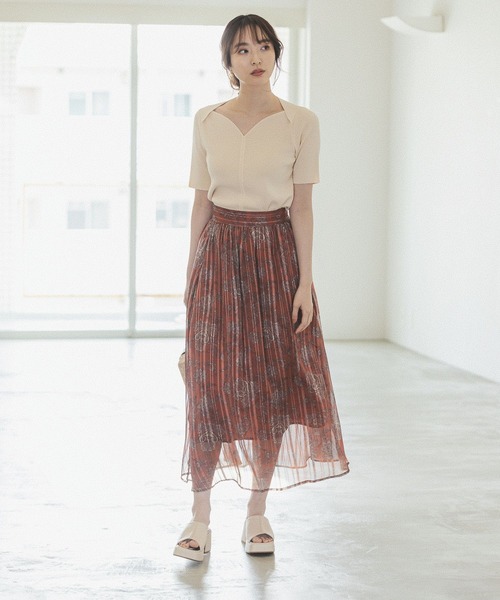 Andemiu（アンデミュウ）の「ハートネックニット283027（ニット/セーター・レディース・ブラック/ピンク/イエロー/アイボリー・FREE）」の22枚目の写真