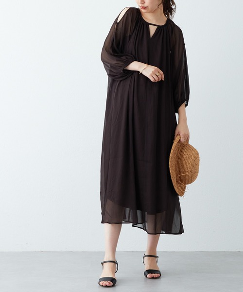 natural couture（ナチュラルクチュール）の「さりげない肌見せが魅力 シアー楊柳スリットデザインワンピース（ワンピース・レディース・オフホワイト/ブラウン/グリーン/ピンク・LARGE/FREE）」の14枚目の写真