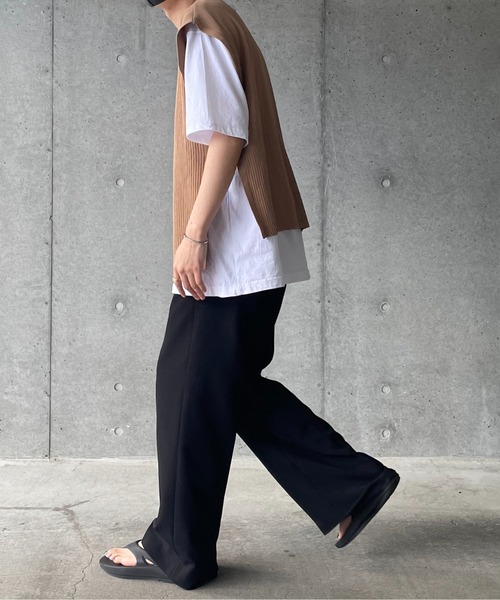 y/m by れぽすけ(イムバイレポスケ)の「サイドベルトプリーツベスト(ベスト・メンズ・ブラック/ベージュ・FREE)」の8枚目の写真