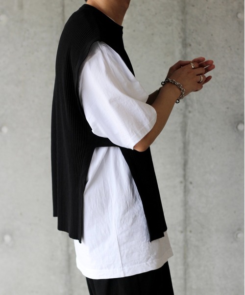 y/m by れぽすけ(イムバイレポスケ)の「サイドベルトプリーツベスト(ベスト・メンズ・ブラック/ベージュ・FREE)」の14枚目の写真