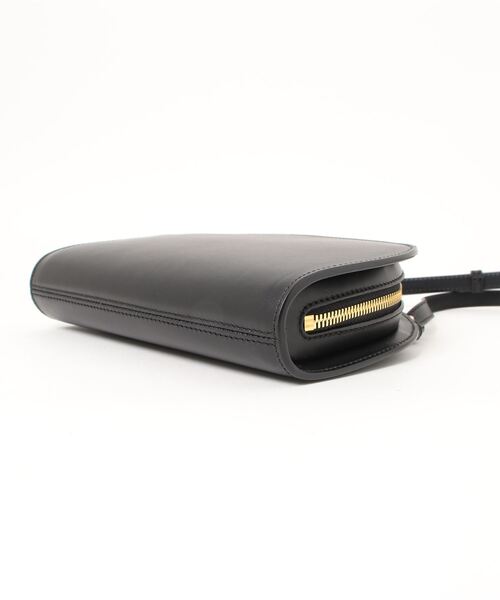 A.P.C.（アーペーセー）の「CLUTCH DEMI-LUNE  /22AC（ショルダーバッグ・レディース・ブラウン系その他/ブラック・ONESIZE）」の7枚目の写真