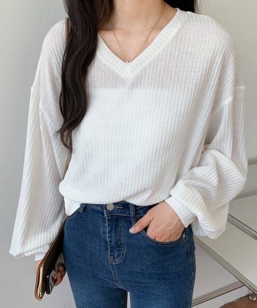 ABITOKYO（アビトーキョー）の「2022AW　ボリュウームスリーブVネックリブトップス（Tシャツ/カットソー・レディース・ホワイト/ブラック/ブラウン/モカ・FREE）」の16枚目の写真