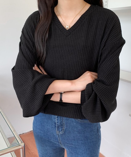 ABITOKYO（アビトーキョー）の「2022AW　ボリュウームスリーブVネックリブトップス（Tシャツ/カットソー・レディース・ホワイト/ブラック/ブラウン/モカ・FREE）」の17枚目の写真