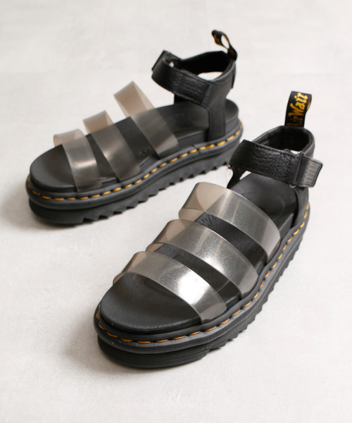 And A(アンドエー)の「Dr.Martens ドクターマーチン / Blaire Jelly ブレアー ジェリー クリアストラップ レザーサンダル / 30695001(サンダル・レディース・ブラック・24cm/23cm)」の2枚目の写真