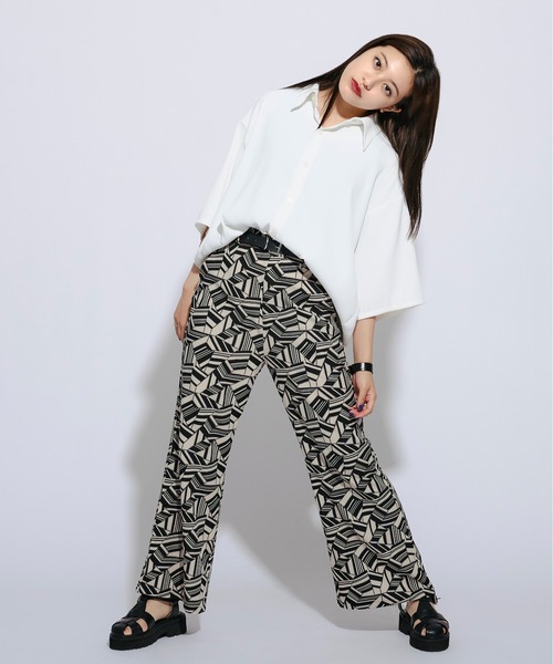 Ellno Loset(エルノロゼット)の「アブストラクトフレアパンツ(その他パンツ・メンズ・ブラック/ブルー・SMALL/MEDIUM/LARGE)」の13枚目の写真