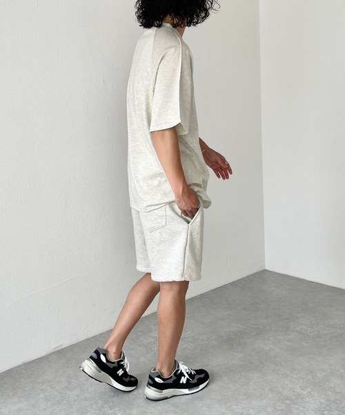 natto(ナット)の「【ユニセックスアイテム】loose silhouette sweat half pants / ルーズシルエットスウェットハーフパンツ(スウェットパンツ・レディース・ライトグレー/ブラック/ベージュ/グレー・FREE)」の21枚目の写真