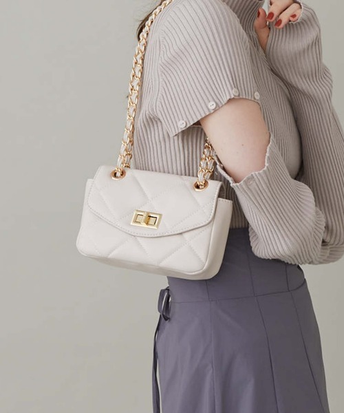 archives（アルシーヴ）の「キルティングチェーンバッグ（ハンドバッグ・レディース・ブラック/ワイン/アイボリー・FREE）」の2枚目の写真